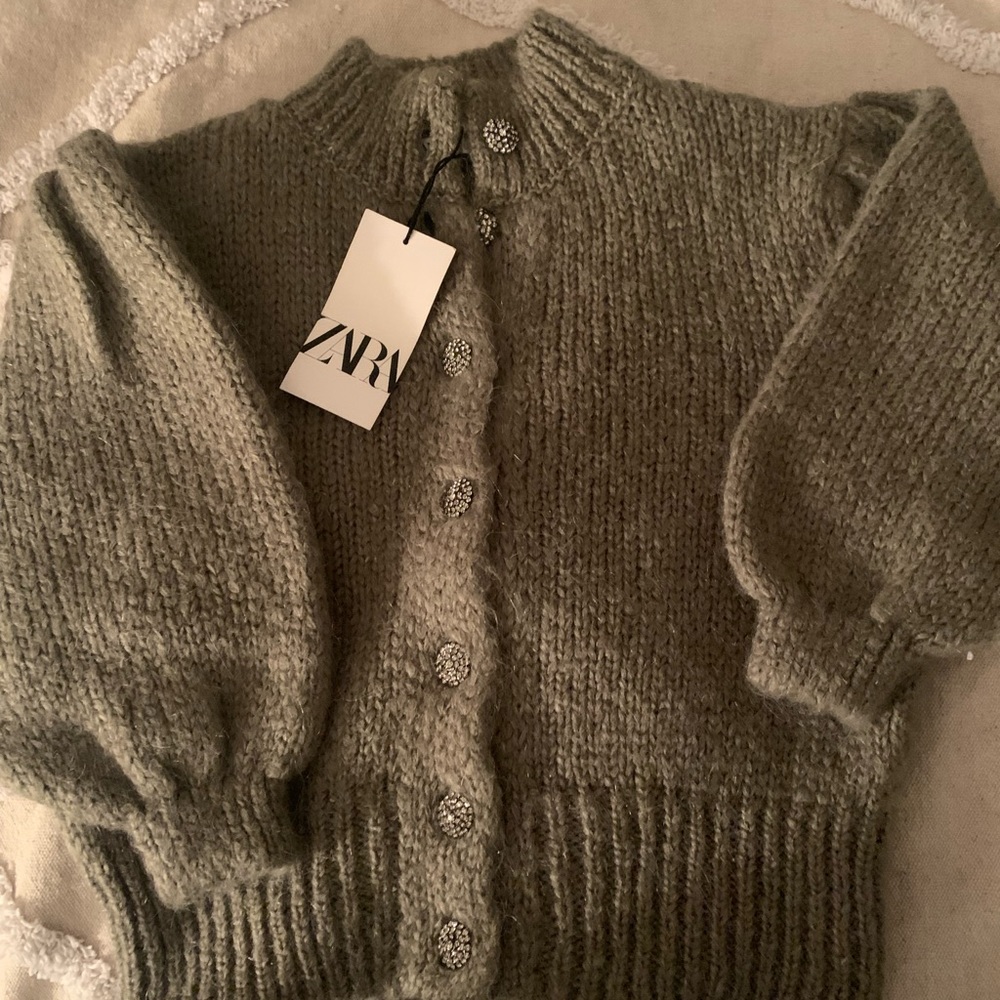 Zara, new with tags and super cute!
